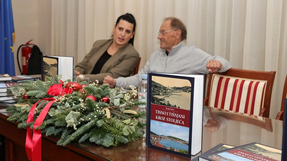 Predstavljanje knjige tisno i tisnjani kroz stoljeca 10 11 2024 02